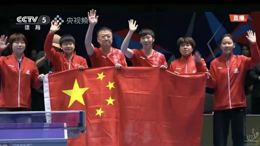 一开始以为女队3: 0拿下，男队打满五局，但结果没想到……