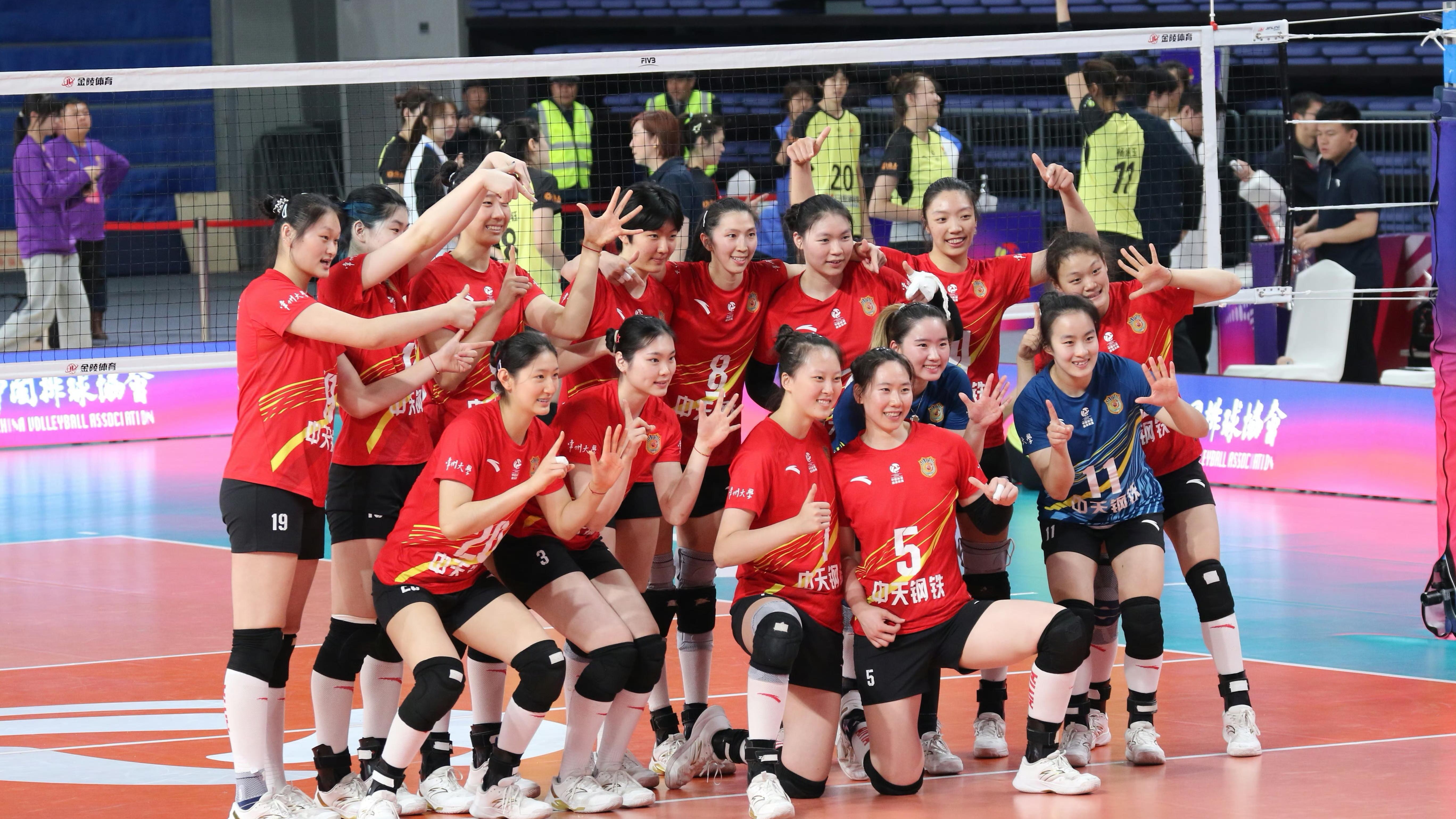 江苏女排锁定第一，有望对阵天津，庄宇珊救场失败，辽宁无缘升级