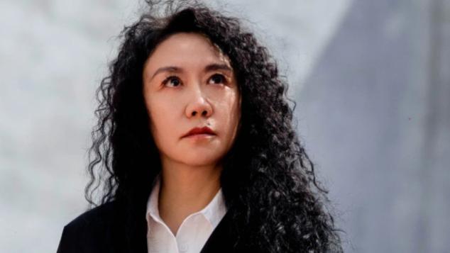 为了一堵旧墙，她能急到哭出来，为了一台戏，她能熬到天亮，王潮歌把别人的一小时当命