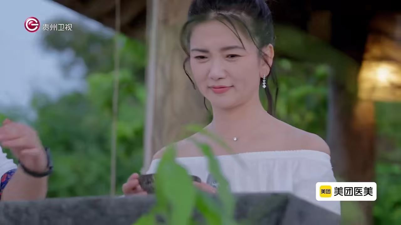 《日落时分说爱你》刘玫约会被冷落，她的状态让人心疼！