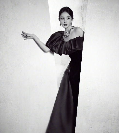 我们的故事是条吞食自己尾巴的蛇，分不清是结束还是开始