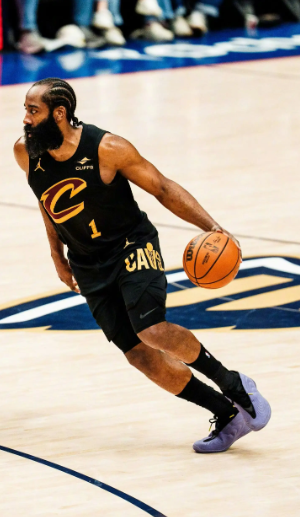 猛龙下场的策略是盯其他人，一防一哈登，不让其传球，让其单打
不光单打，5V5的比