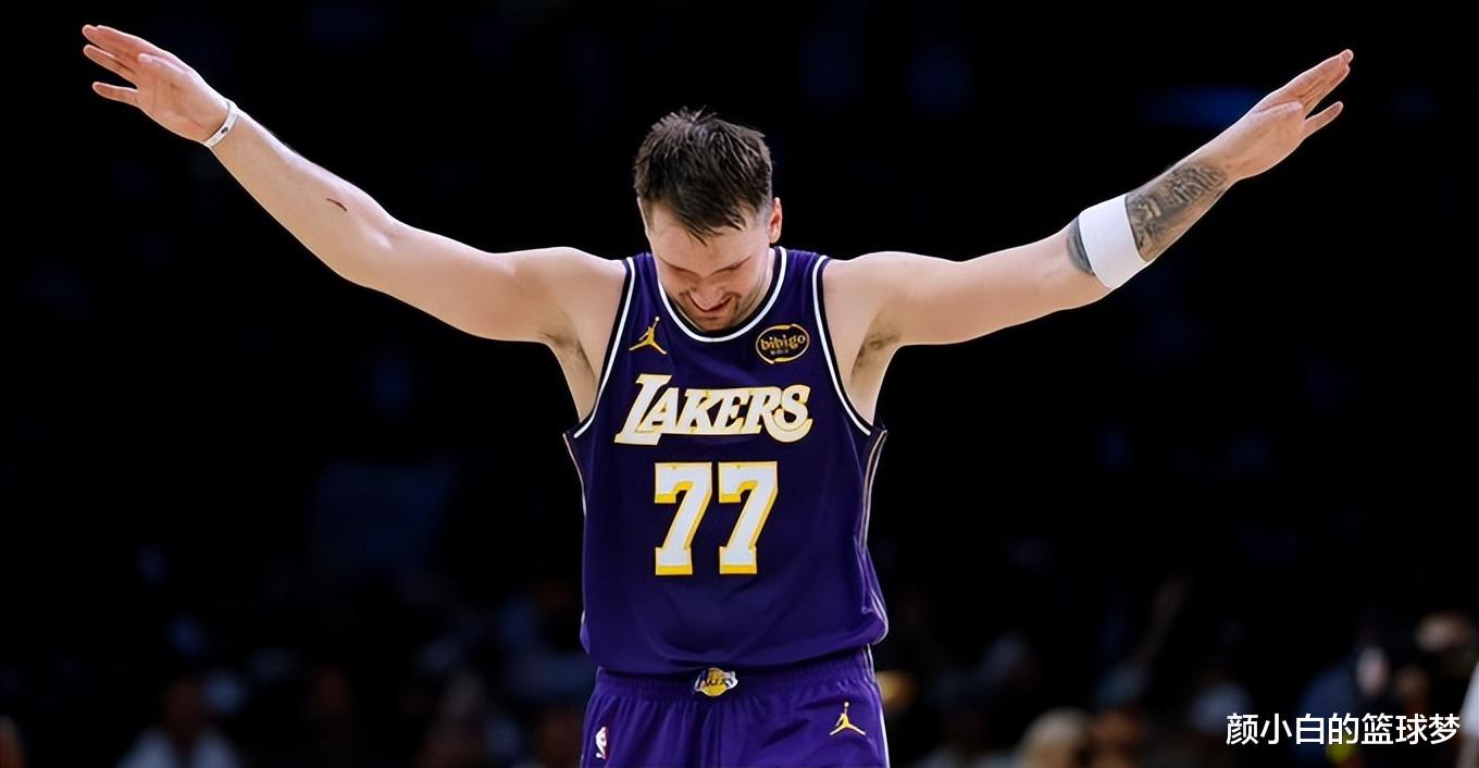 轰43+7又刷八纪录！东契奇多次露出灿烂笑容 湖人6连客5胜