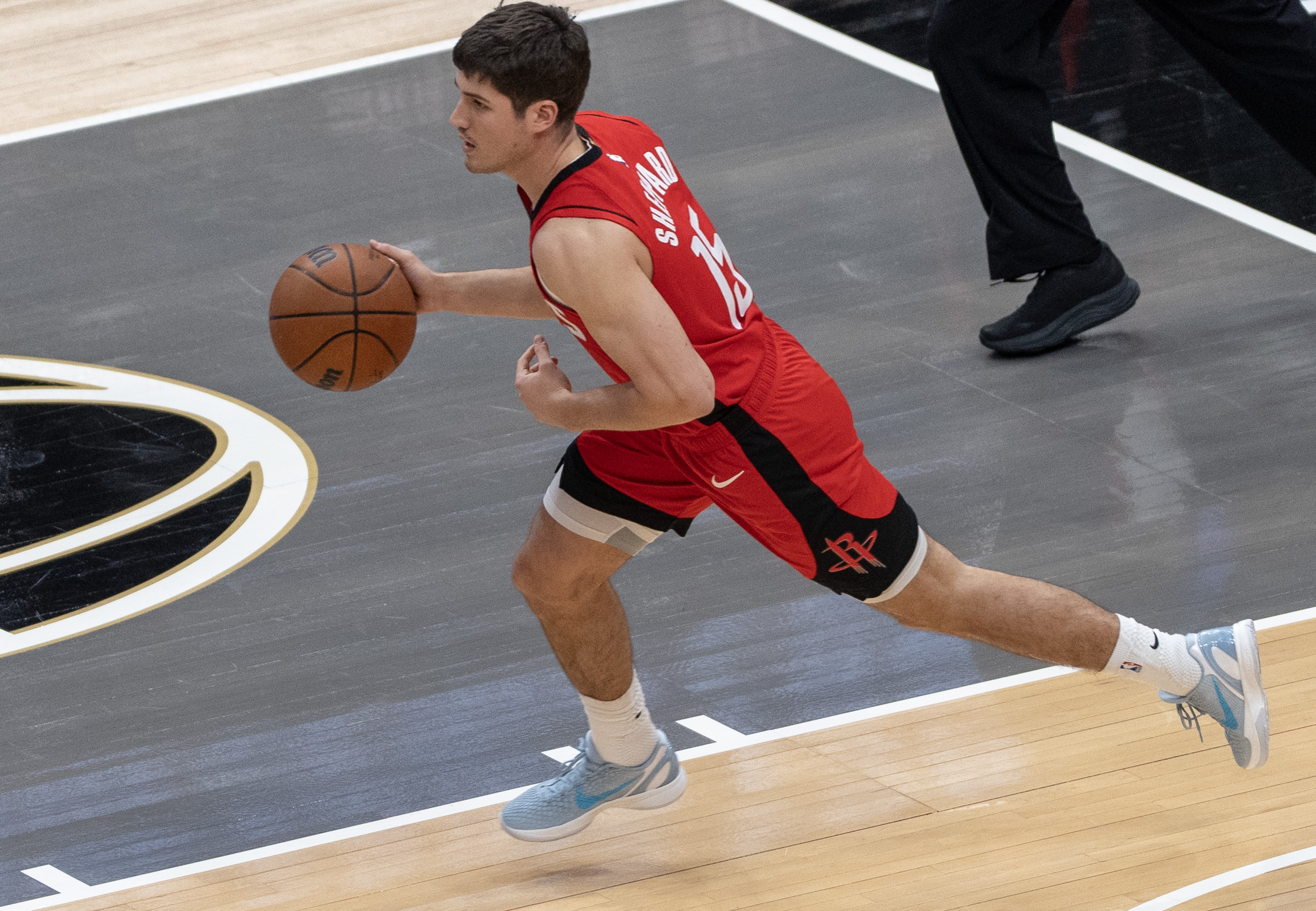 谢泼德的助跑弹跳106.7，选秀并列第一

今天开场谢的那个盖帽很精彩，

打过