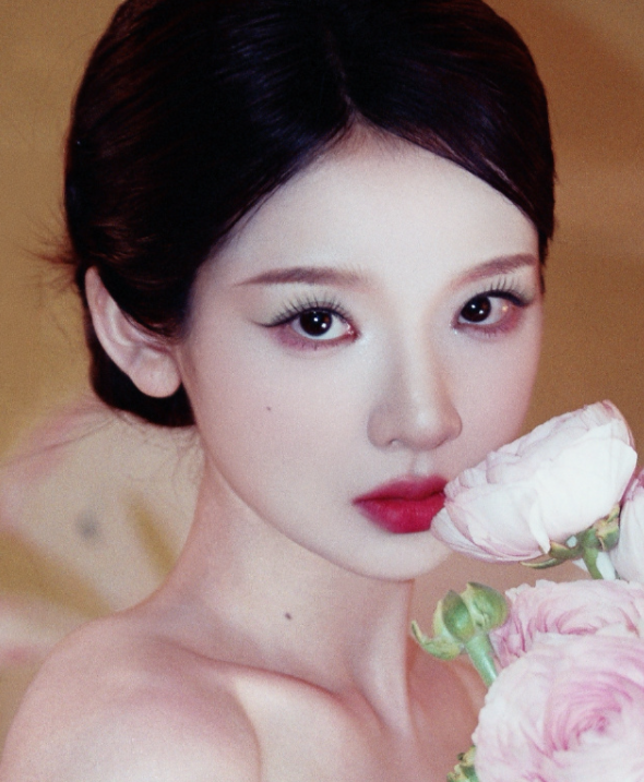 张淼怡的花仙子妆造，是不是有点与众不同