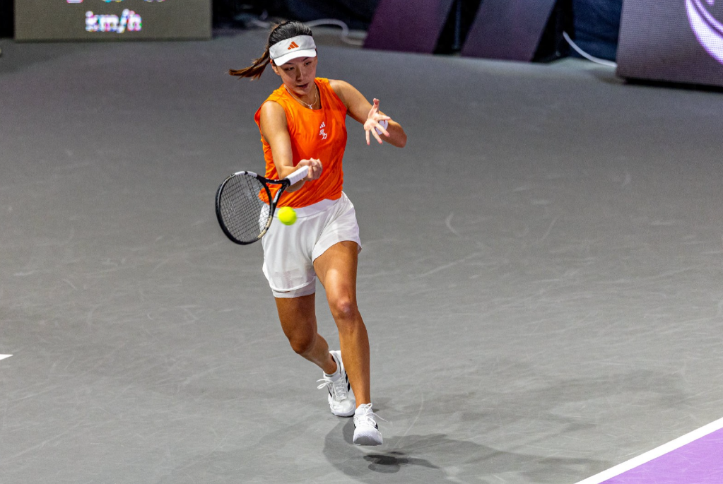 在WTA250克卢日·纳波卡站罗马尼亚室内网球赛中，深圳金花、赛会4号种子王欣瑜