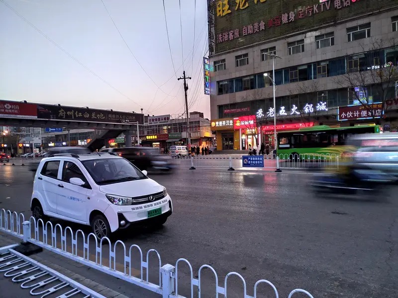 这波产能“大考”看着是闹心事儿，其实完全是意料之外的甜蜜负担。大唐EV上市53天