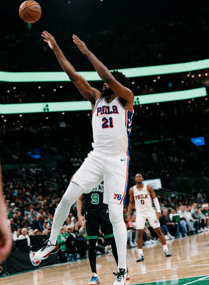 NBA季后赛，76人乔尔-恩比德接受了记者采访：“我有十足信心，能和联盟任何球员