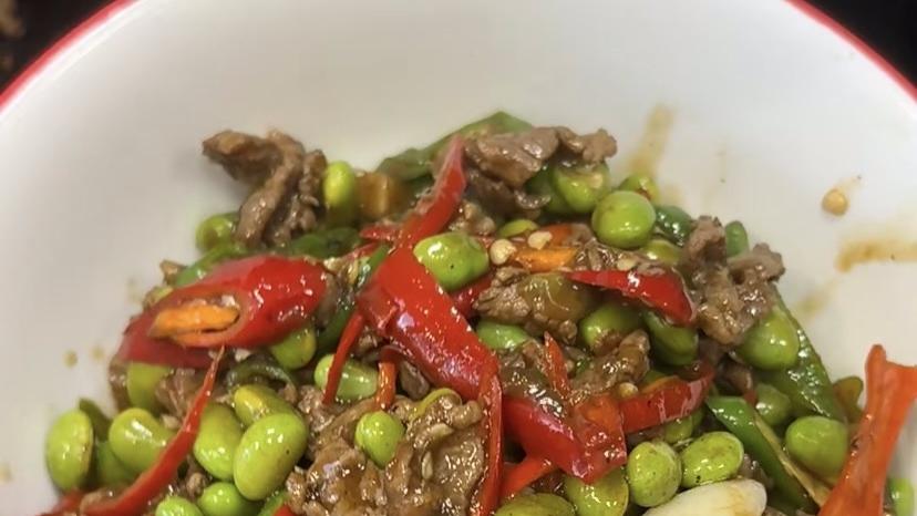 香辣牛肉炒毛豆：一道鲜嫩入味、下饭无敌的家常快手菜