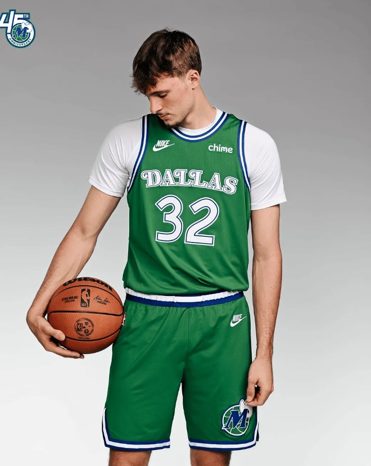 有些人骂弗拉格骂的太难听了点吧……
我说白了 弗拉格拉一场就朝死里诋毁的 都是不