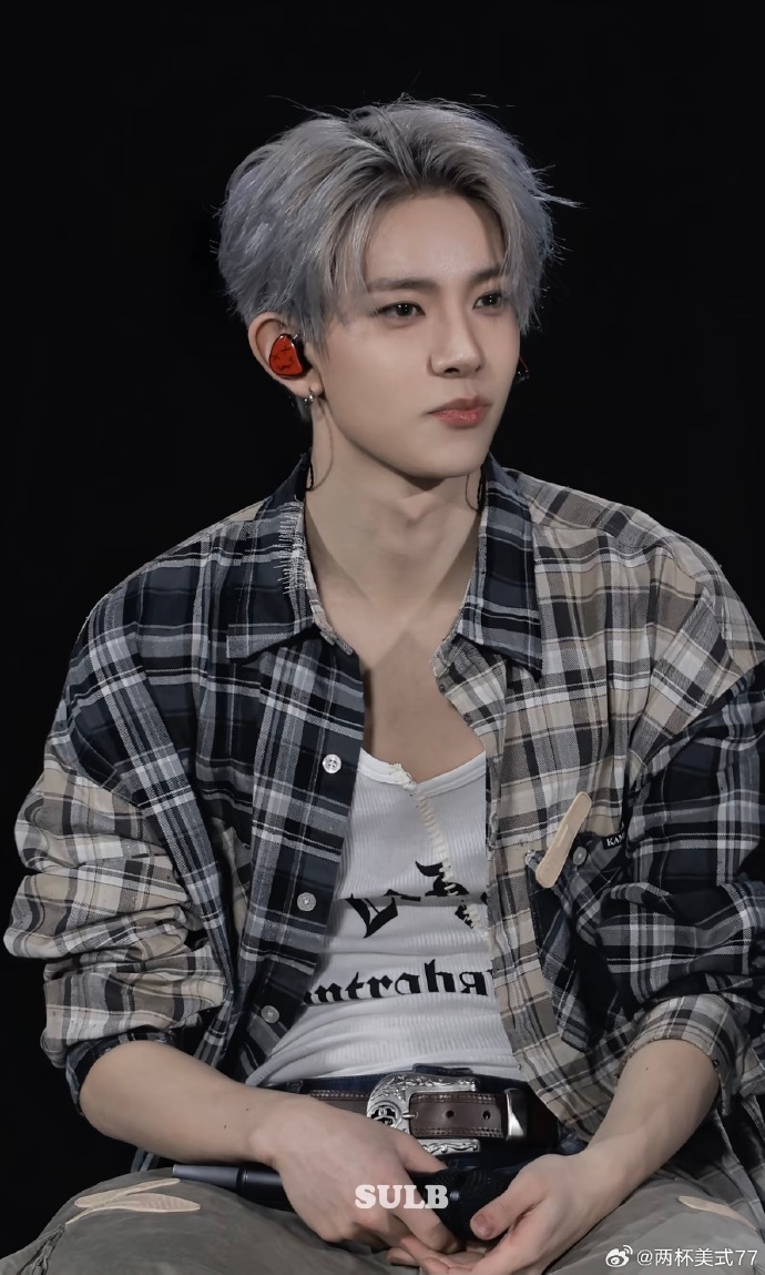 李羲承宣布退出ENHYPEN，即将开启个人solo活动！消息一出全网震惊，粉丝直