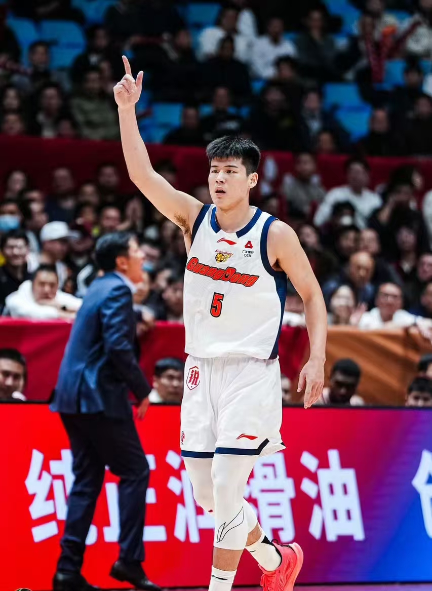 陈家政也是好起来了，狂砍26分6板4助获星锐MVP，杜锋应该好好奖励