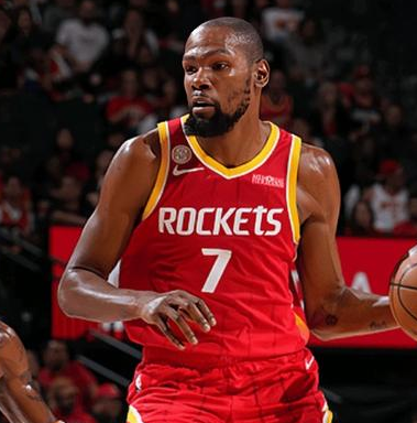 杜兰特30分，火箭大胜独行侠。NBA常规赛，火箭主场迎战独行侠，这场比赛，杜兰特