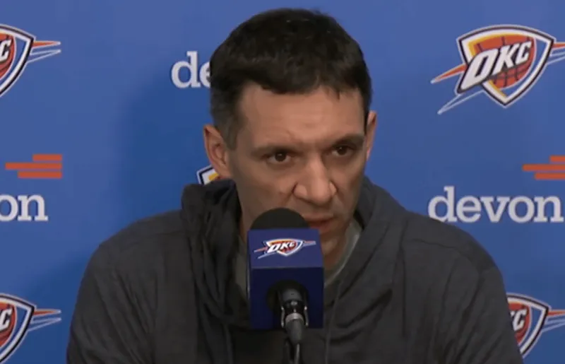 火箭其实没那么好打

就今天的比赛来看，火箭前场板拼抢很凶，季后赛打起来会有点难