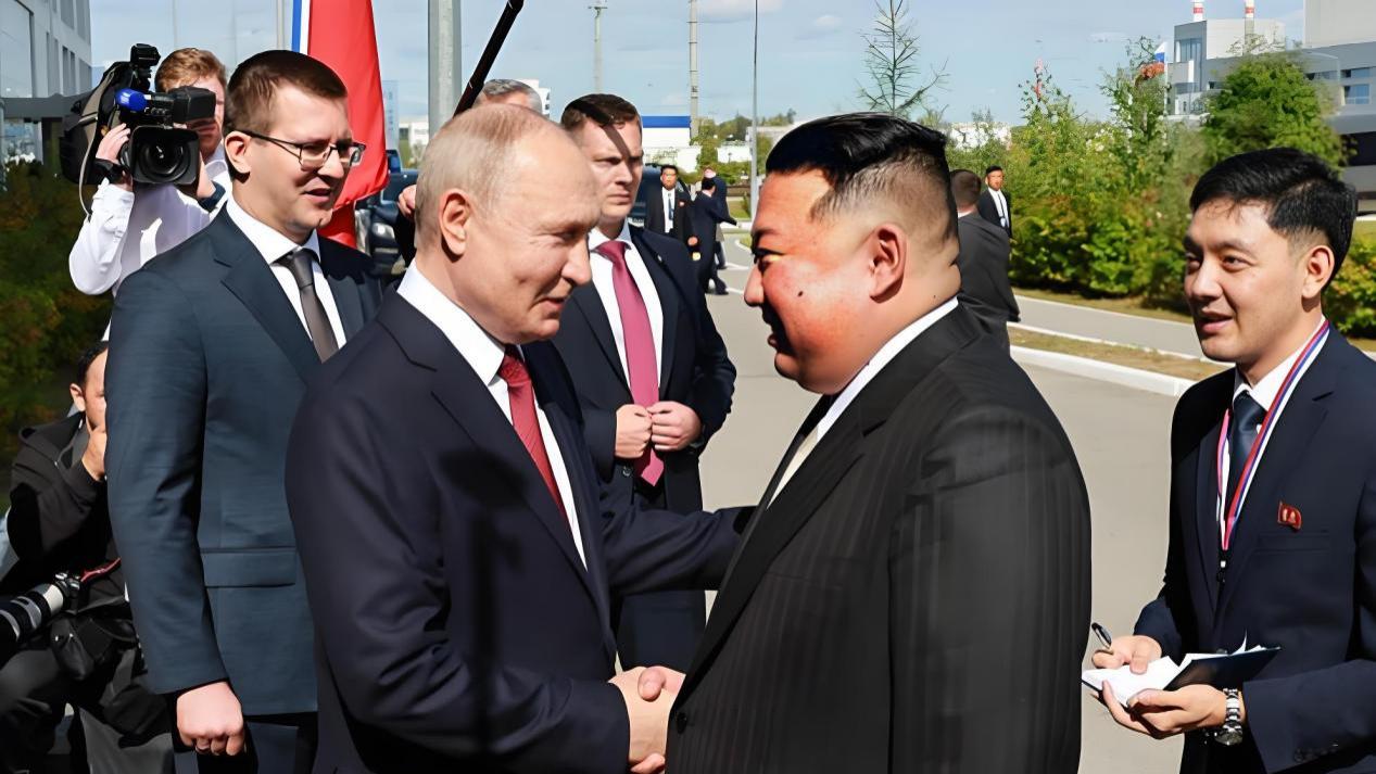 800万发炮弹的幽灵漂流：揭秘俄朝海上绝密军火线的魔幻始末