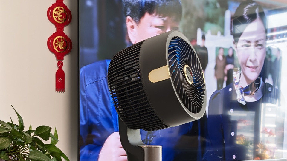 一台循环扇自我修养：风要远，不刺激，还能降尘—母婴级宫菱VEV测评