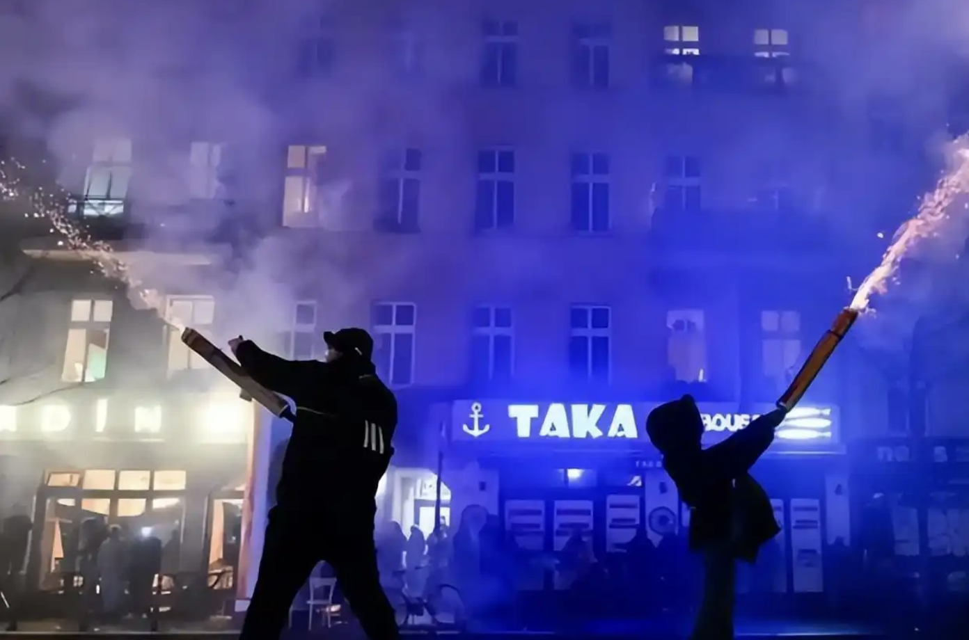 伊朗经济陷入重重困境，部分基本商品价格上涨超过110%