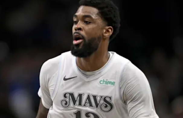 前锋纳吉-马绍尔引起了湖人的兴趣，但自从上赛季卢卡-东契奇被交易至湖人后，独行侠