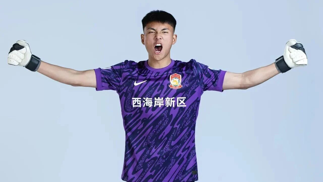 悬念揭晓！国门李昊新赛季留守西海岸，以“不变”应万变