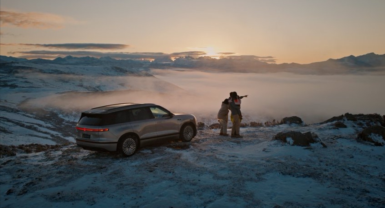 除了核心动力与品质，ID. ERA 9X在驾控、空间、智能层面同样做到满级，全方