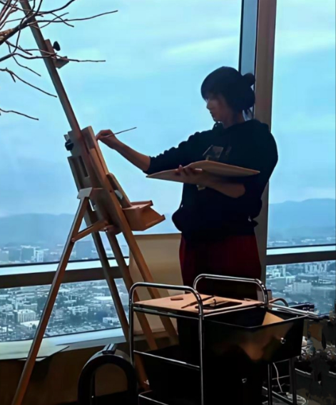 徐静蕾在美国的退休生活真的太舒适了
难怪定居9年都不愿回国了！和男友黄立行一起住