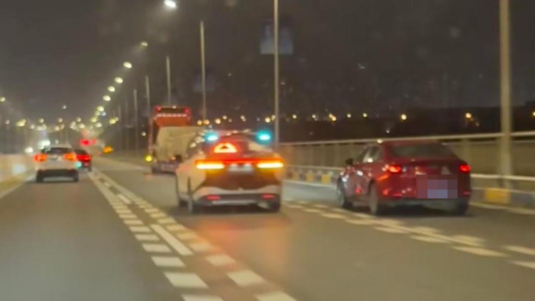 武汉萝卜快跑突发趴窝，自动驾驶还有多远？