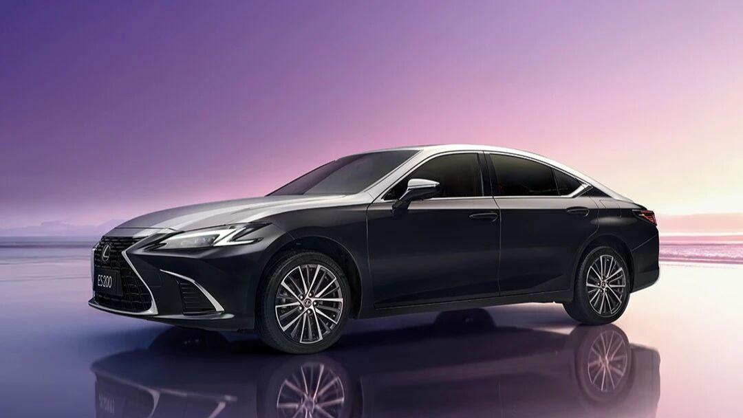 雷克萨斯实在是舍不得老款ES下架