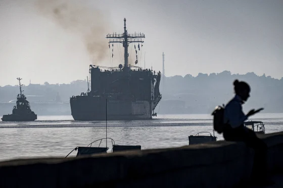 古巴：美国行动船失事