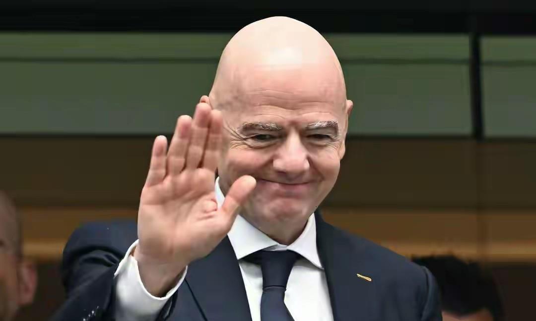 国际足联再度被架在火上烤！世界杯决赛主裁人选“政审不过关”！

世界杯决赛主