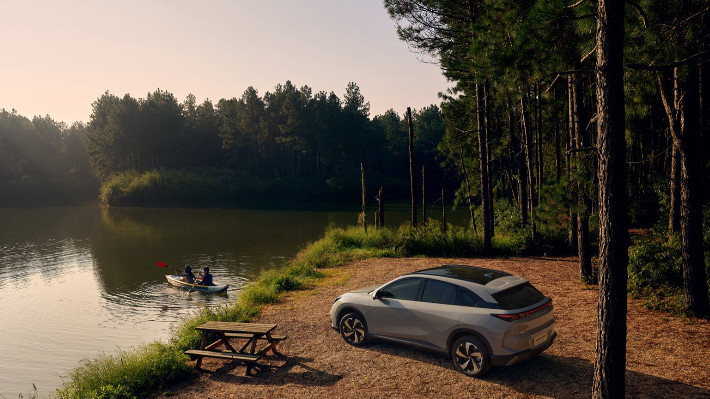 十万出头纯电首车，极狐阿尔法T5性价比远超埃安i60