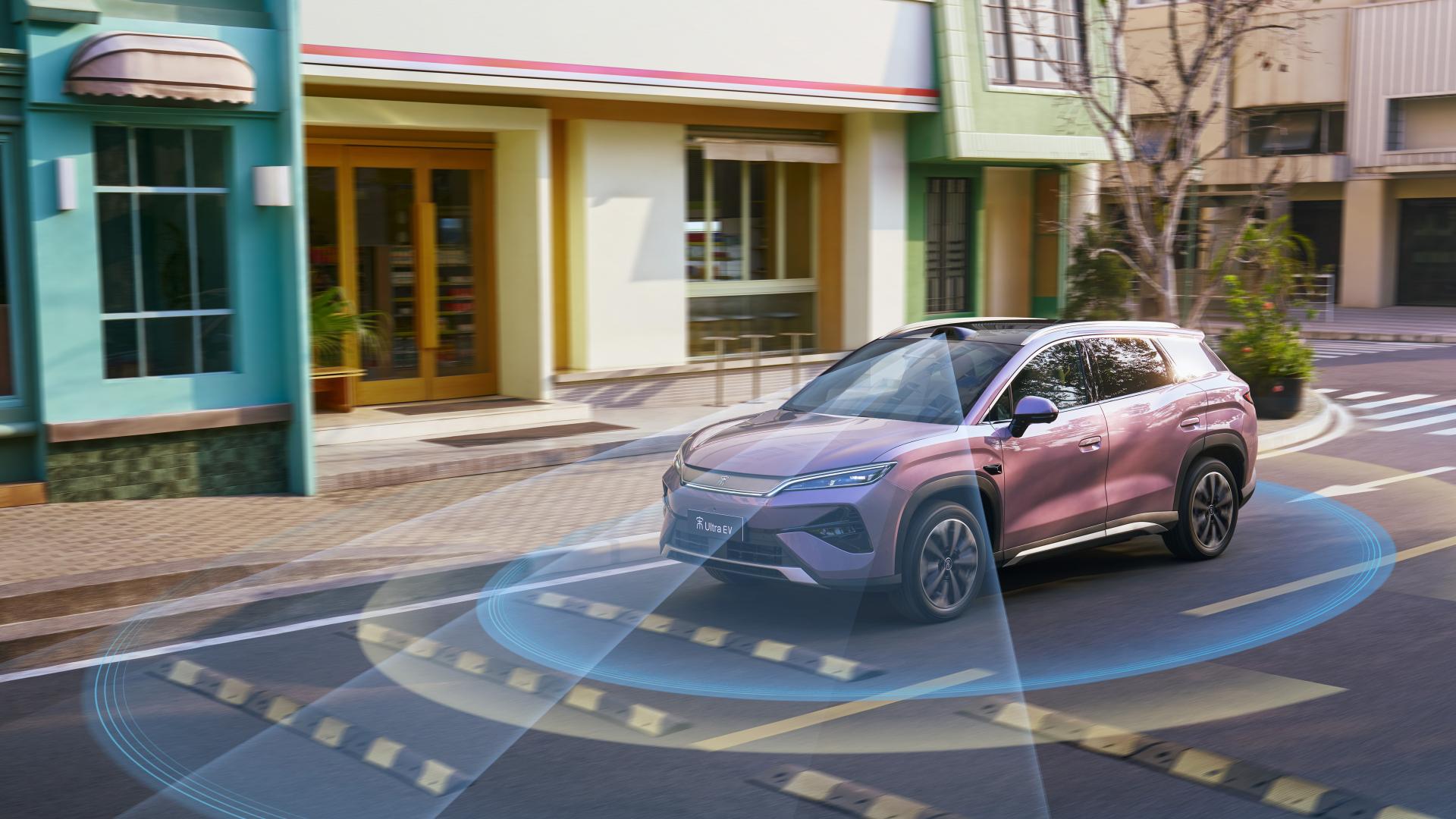 宋Ultra全系标配闪充15.19万起