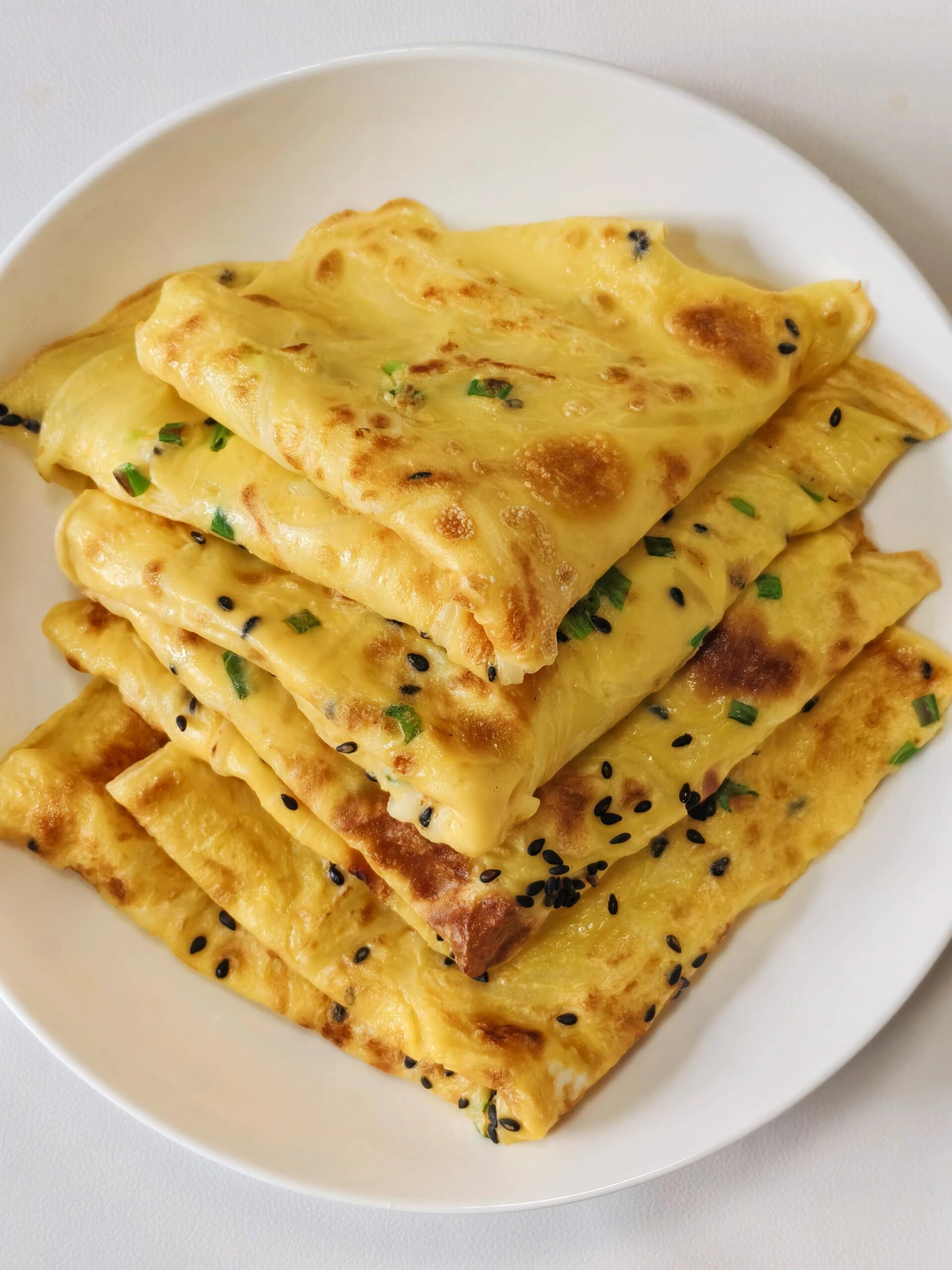 打工人早餐饼｜不用揉面，几分钟搞定软嫩入味款
打工人的早餐，真的被这张饼狠狠拿捏