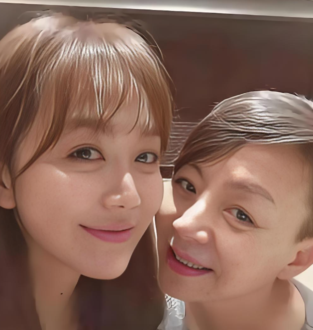 40岁的姜妍，凭借《小城良方》再度爆火，其实嫁给银行行长的她，早就活成了无数人羡