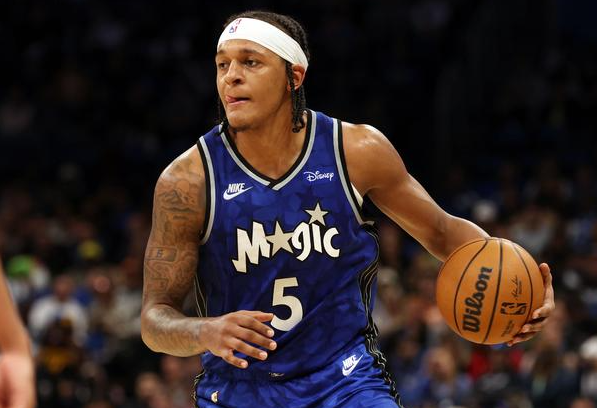 班凯罗瓦格纳去年季后赛打我凯表现很好，我以为会成长为双探花plus，为什么这赛季