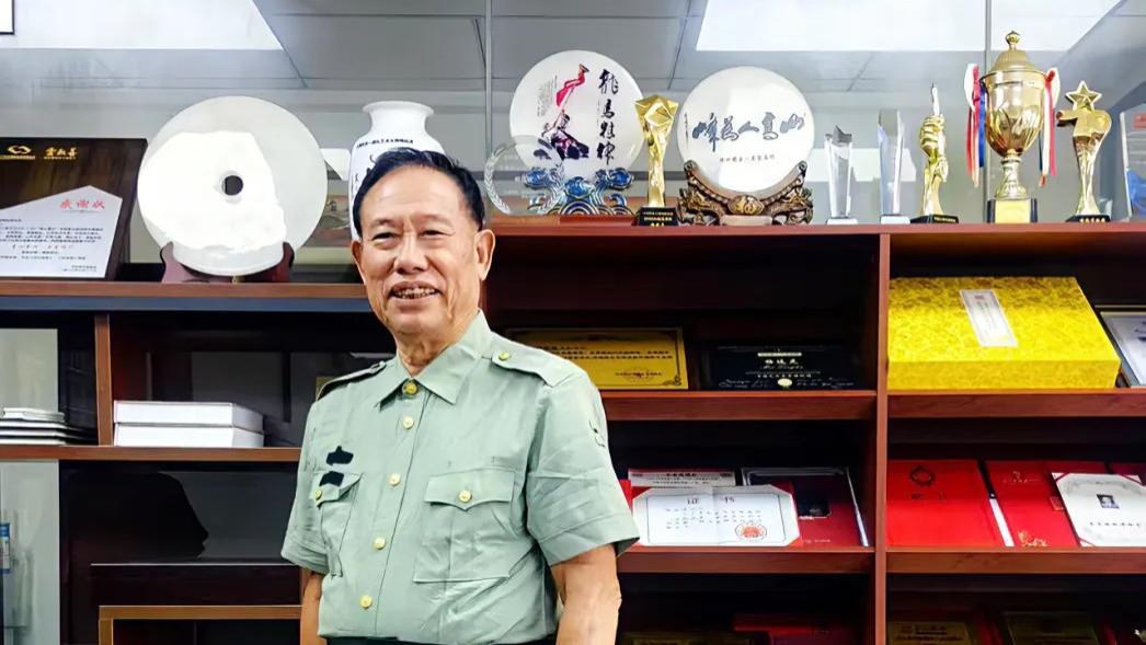 铁骨入毫端 墨气贯长虹——记书家冯志勇的翰墨人生及笔墨风骨