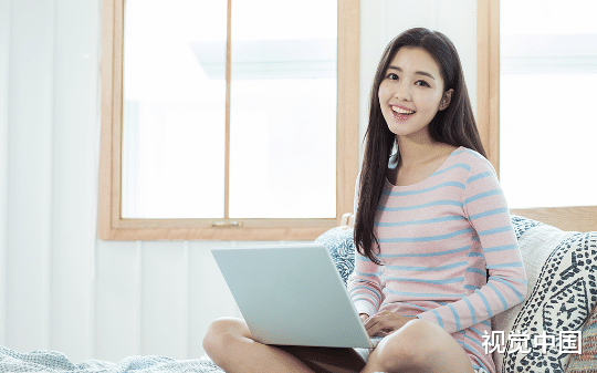 她直播我被万鬼噬心，锁门将我献祭给鬼王。却不知，那些鬼是在跪拜它们的新王——我。