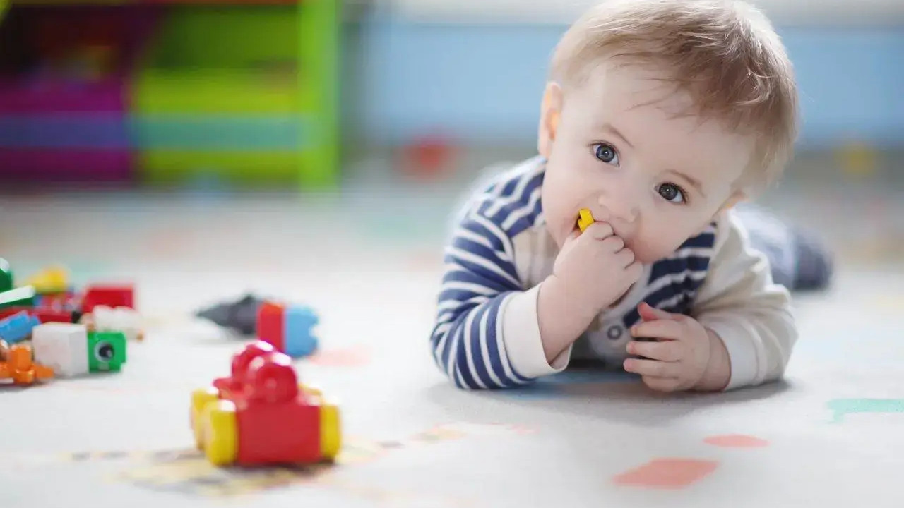 1–2岁精细动作训练：手巧=脑灵，抓住黄金期养出聪明娃