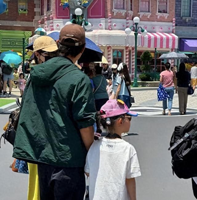 唐嫣罗晋游新加坡