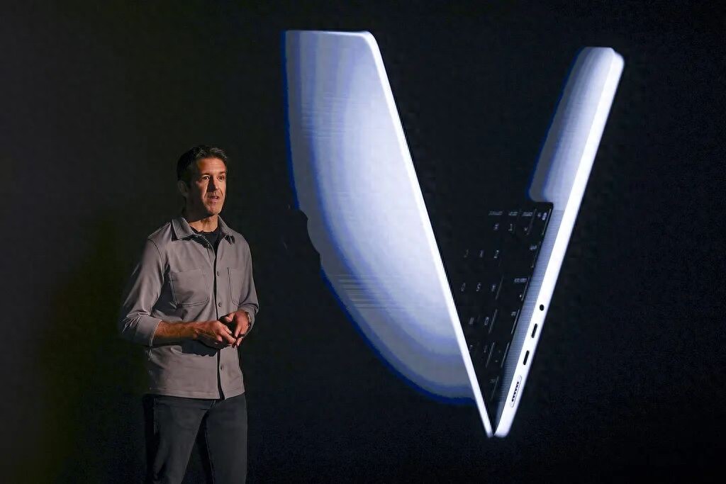 苹果迎回“乔布斯”