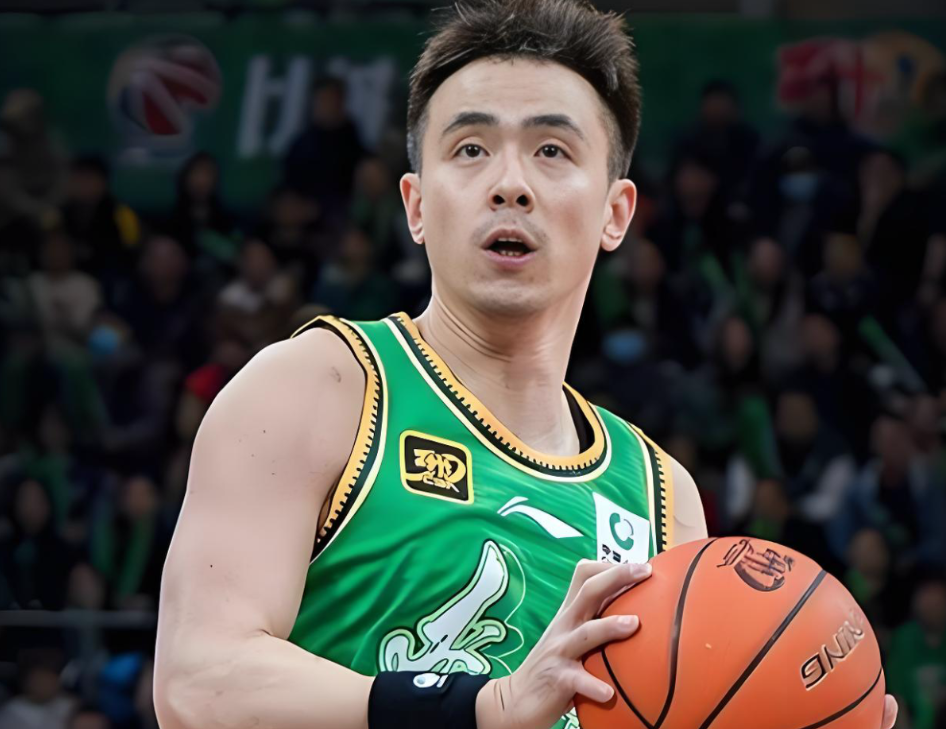 输给广州16分！揪出3个“废柴”，坑惨了辽宁队 
在前几天，辽宁队可以说是打得风