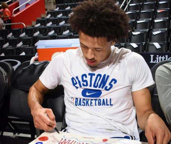 今天的所有季后赛已经结束了，而首轮季后赛也在最近两天全部打完。活塞队爆冷不敌东部