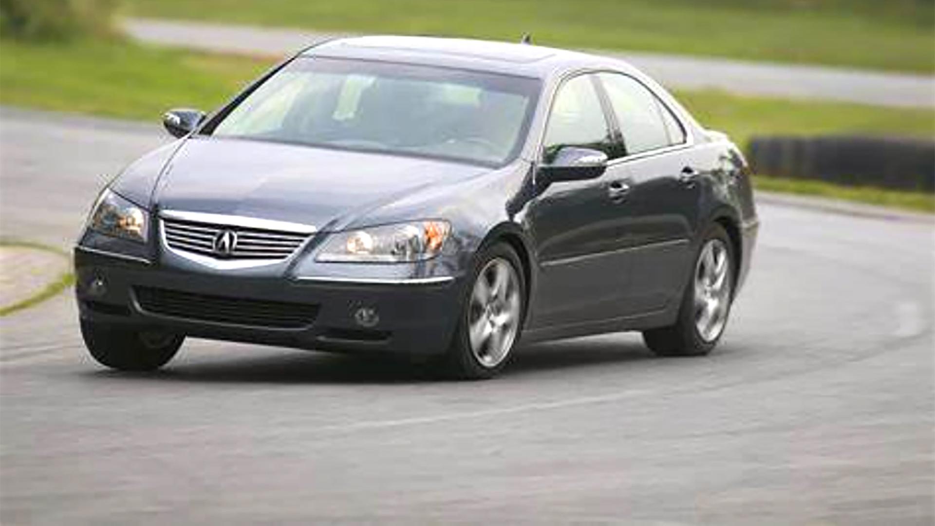 车辆过弯时，有侧倾好还是没有侧倾好？