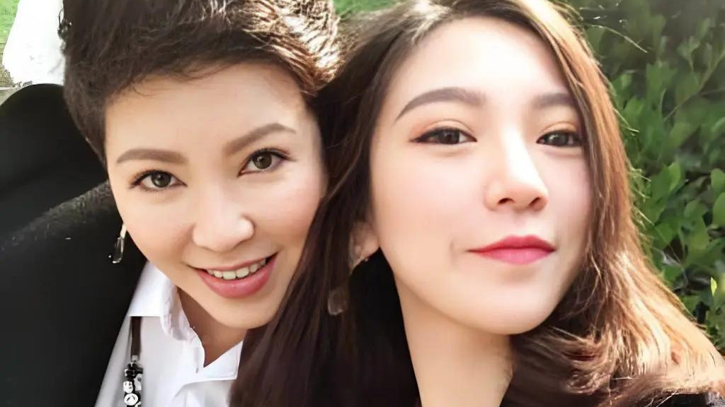 父母离异之痛要用一生治愈！杭天琪女儿手撕演员冯文娟，幕后真相