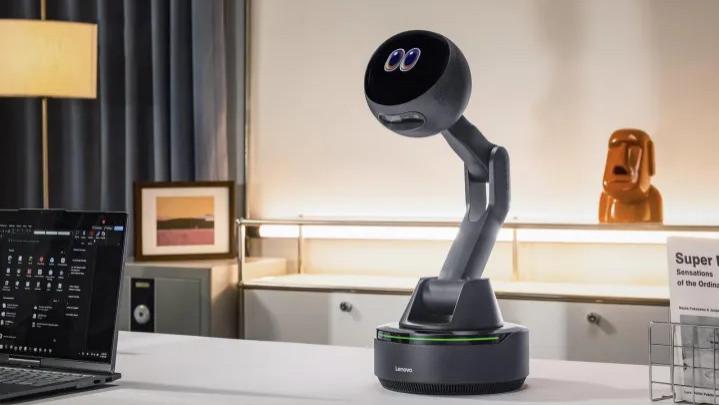 联想 MWC 2026：把创新 AI 硬件摆上你的办公桌