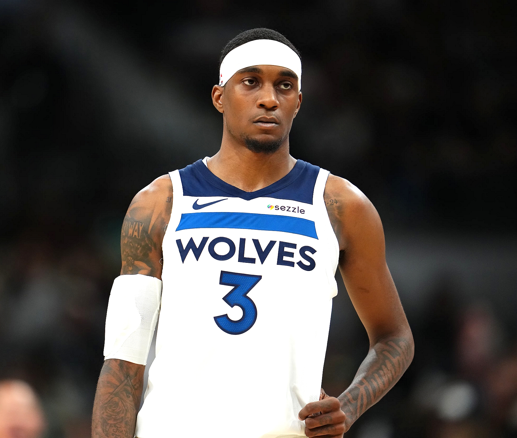 就在今天！麦丹开创了一个NBA历史先河