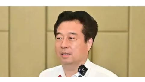 菏泽肖友华：58岁市委常委的双面人生，牡丹节笑容背后藏何秘密？