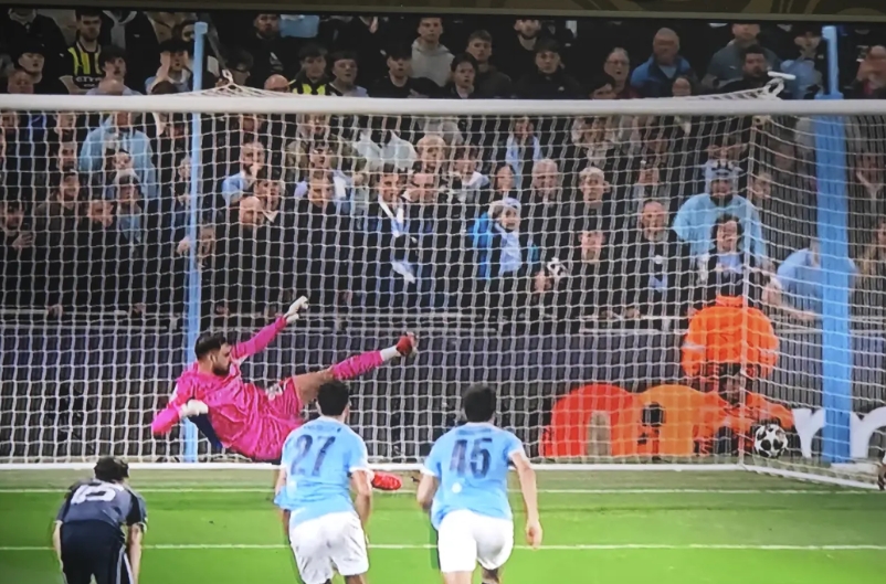 切尔西2比7早早宣告出局，曼城总比分0比4大势已去！
曼城主场对阵皇马，第19分