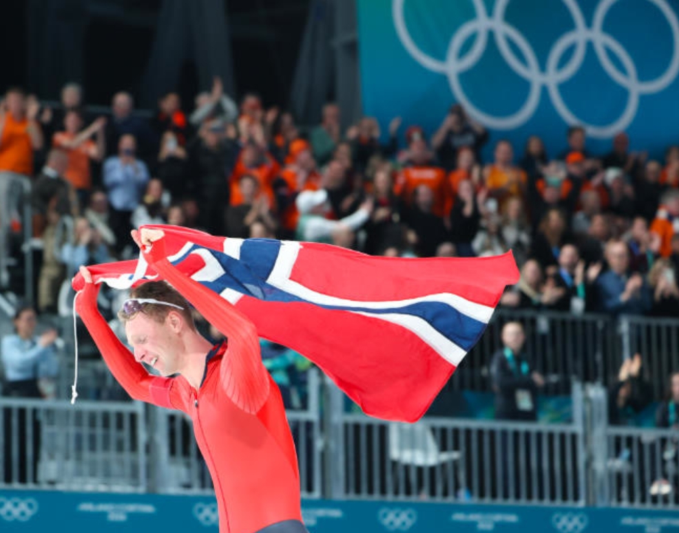 花滑首金产生 雪橇赛场连续刷新纪录
当地时间2月8日，米兰冬奥会进行了开幕式后第