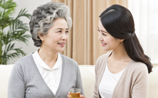 婆婆在我家住了20天，每早六点敲门让我做早饭，我实在忍不住给她吃了一样东西，她彻底慌了，再也不敲门了