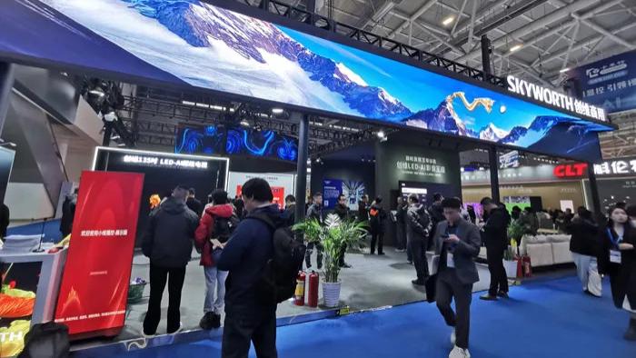 创维、惠科、兆驰、大华股份、鸿利智汇等巨头领衔，LED等显示产业涨价大潮来临！2026年采购要“从紧